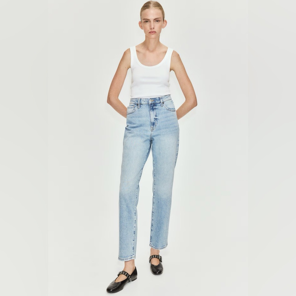 H&M | High Rise Mom Jeans | Med Blue | 6